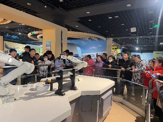 机械舞剑咻咻咻.jpg 机械舞剑咻咻咻.jpg